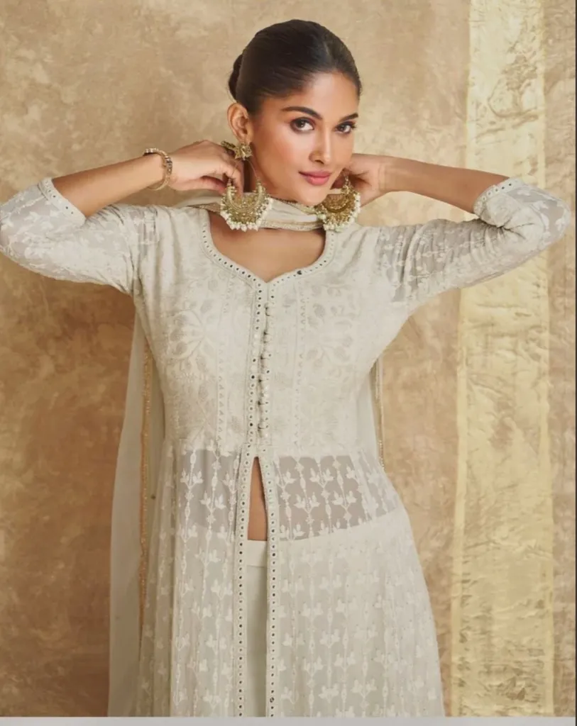 Festive Plazo 4k.webp