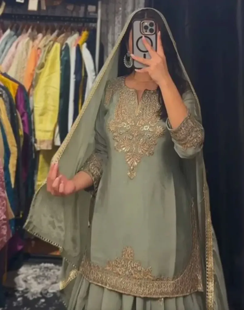 Mehndi Silk Zari Work